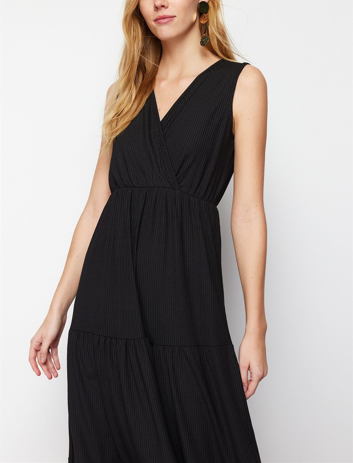 Black Deep V Maxi Dress