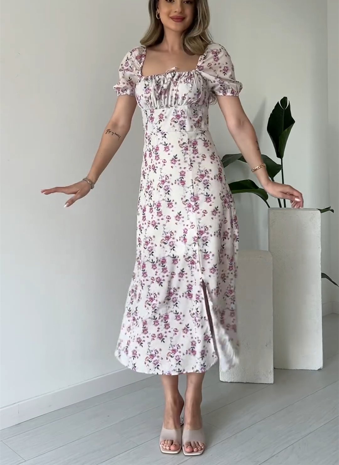 Bubble Sleeve Rose Maxi Dress