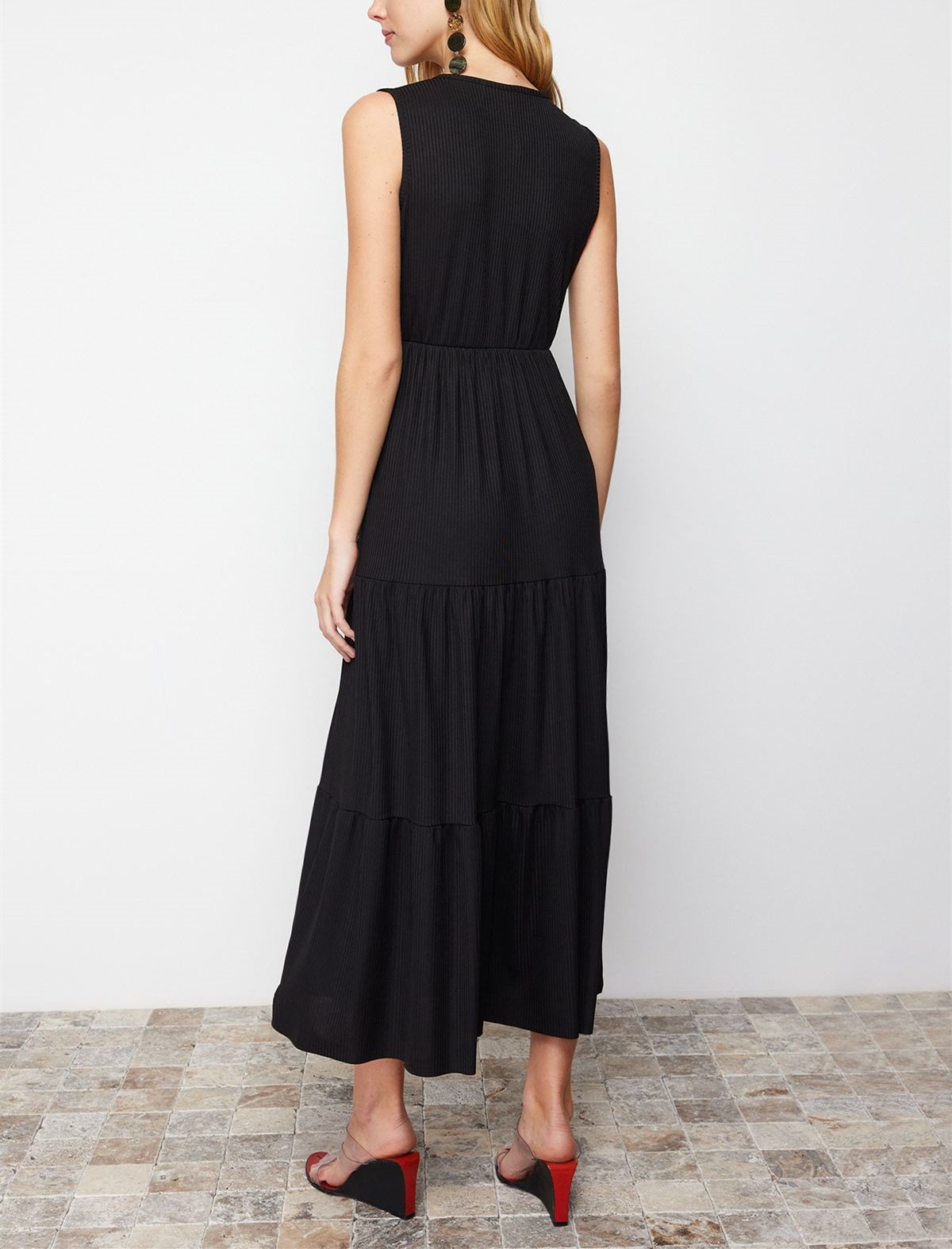 Black Deep V Maxi Dress