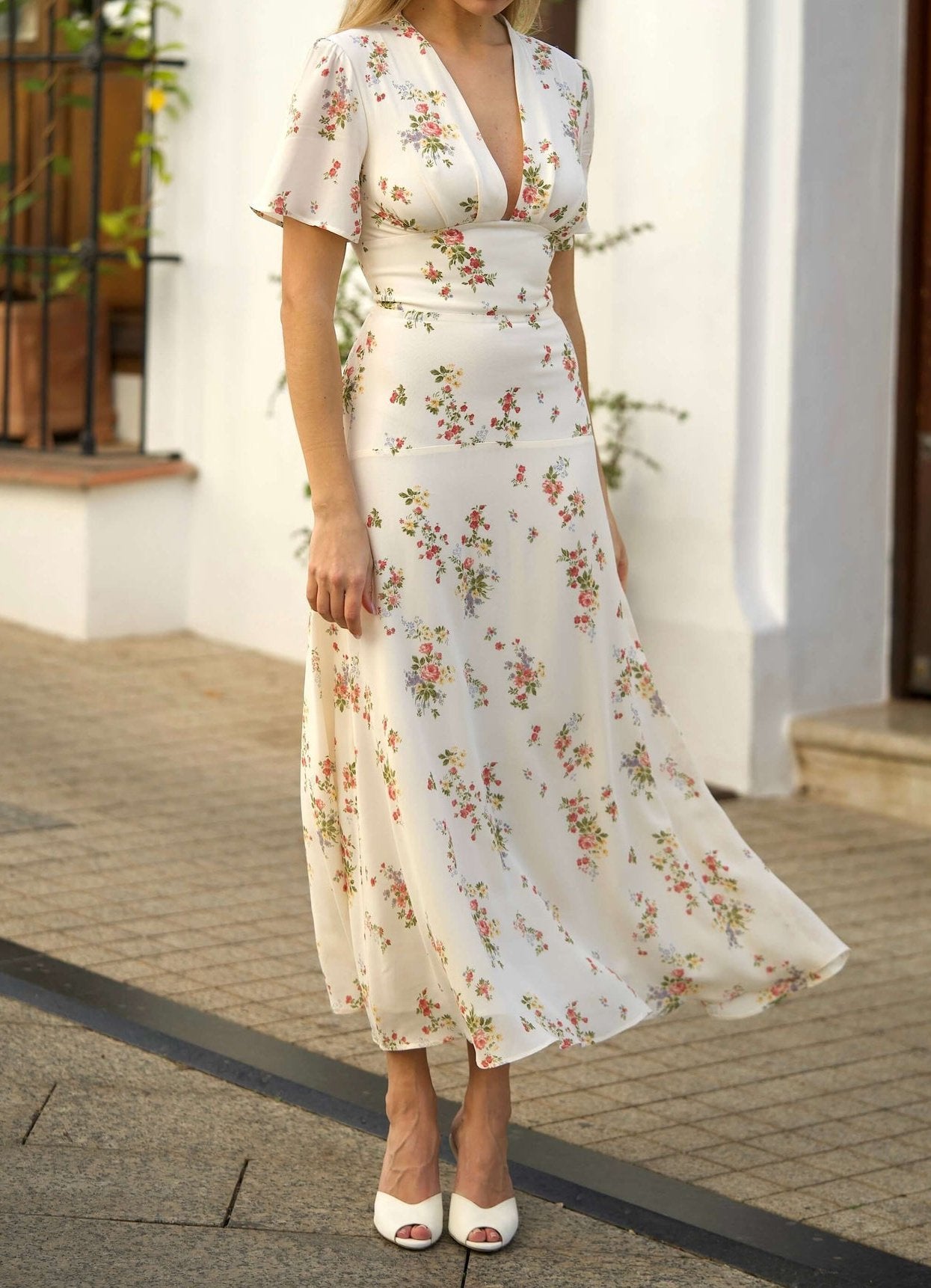 Floral V-neck maxi dress