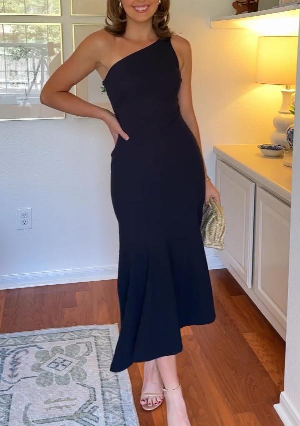 Black one-shoulder maxi dress